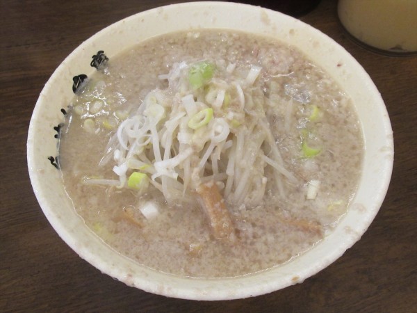 「らーめん（900円）」@らーめん弁慶 門前仲町店の写真