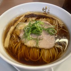 醤油らぁ麺　850円
