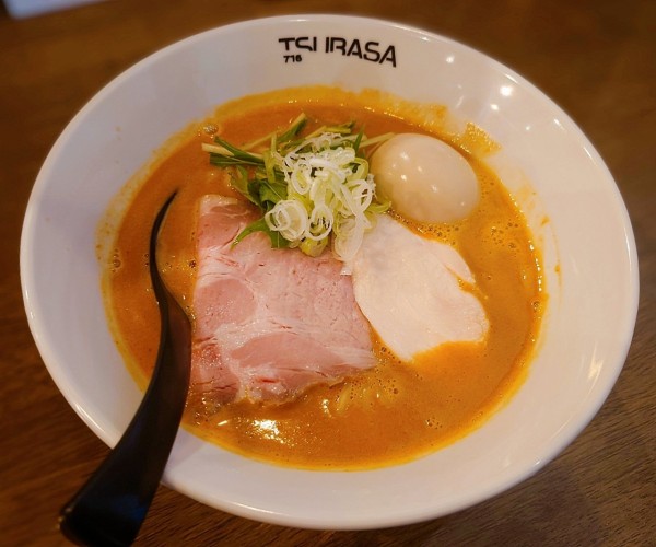 「辛白湯」@ラーメン翼の写真