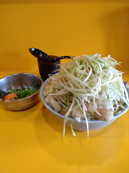 「小ラーメン　ネギ　ネギたま　しょうが　アブラ」@ラーメン二郎 八王子野猿街道店2の写真