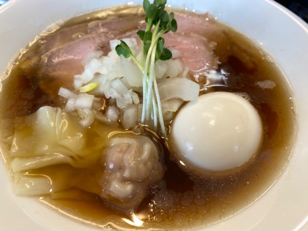 「特製いりこそば 【手もみ麺】（1350円）」@オカモトモノガタリの写真