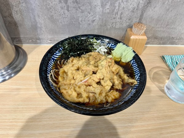 「かき揚げ天そば350円+冷やし100円」@豊はるの写真