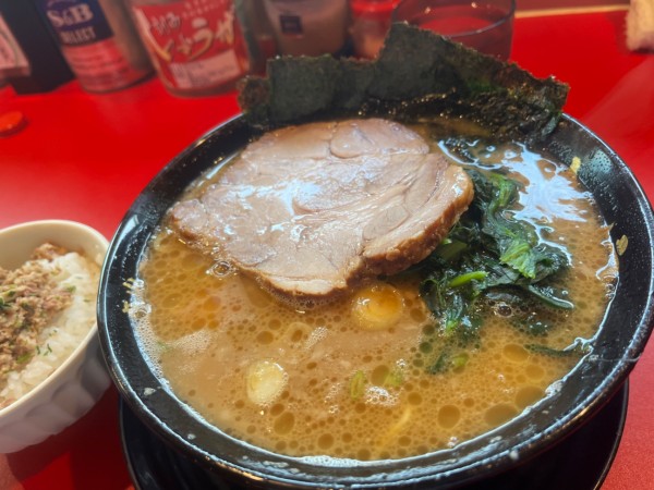 「ラーメン　特上チャーシュー　チャーシューまぶし」@厚木家の写真