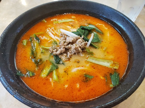 「タンタン刀削麺」@謝朋酒樓の写真