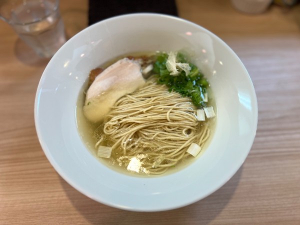 「塩らぁ麺 950円」@そば～じゅの写真