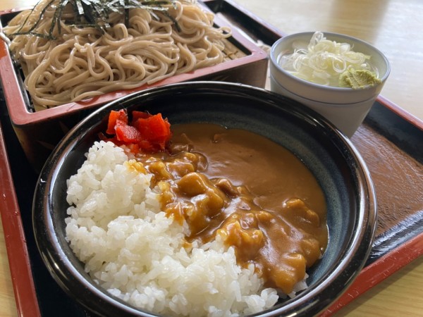 「半カレー350円他」@そば染の写真