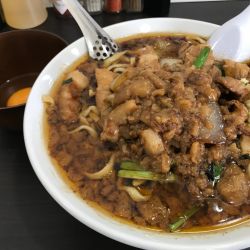 スタ満そば900円＋生卵