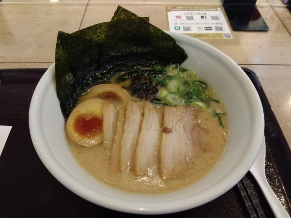 「スペシャル白丸」@RAMEN EXPRESS 博多一風堂 ららぽーと柏の葉店の写真