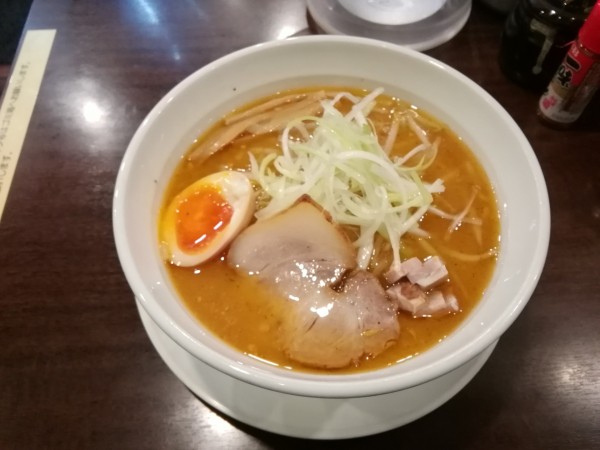 「特製味噌らーめん(950円)」@北海道らーめん さつほろ 松戸本店の写真