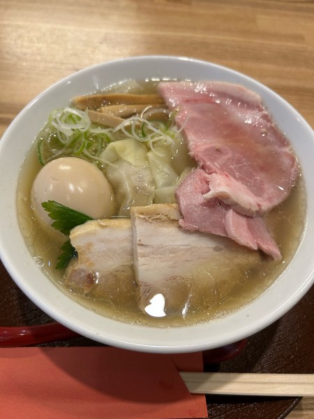 「特製しなそば」@手打ち正麺 Hachimitsuの写真