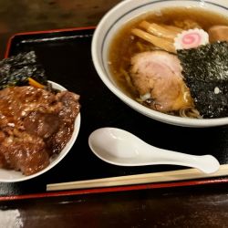 中華そば950円＋和牛焼き丼（季節の丼）300円＋づけ玉子150