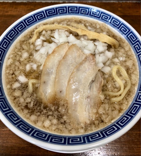 「背脂タマネギ中華そば 890円」@新潟発祥 なおじ 御茶ノ水店の写真