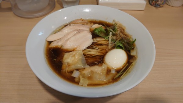 「特製しょうゆらぁ麺」@そば～じゅの写真