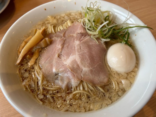 「特製背脂醤油らぁ麺1100円+大盛100円」@らぁ麵 はやし田 相模原鵜野森店の写真