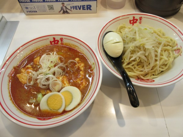 「冷し五目蒙古タンメン（９７０円）＋茹で卵９０円」@蒙古タンメン 中本 柏店の写真