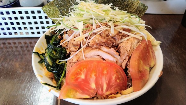 「【限定】冷やし中華(ニンニク･アブラ)+海苔･ニラ･ネギ」@麺屋 歩夢の写真