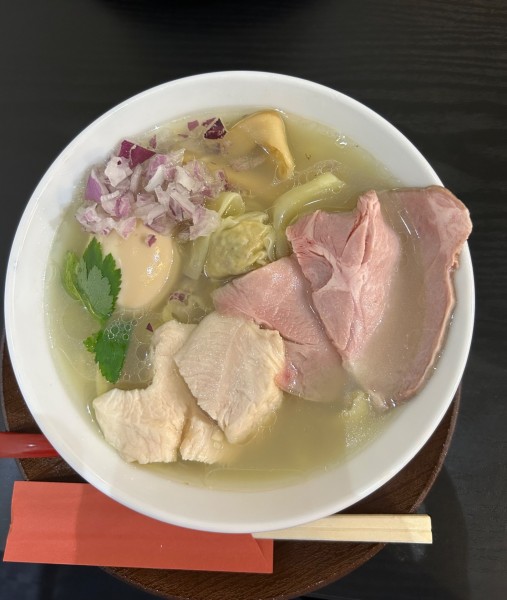 「特製しなそば(白だし)1150円」@手打ち正麺 Hachimitsuの写真