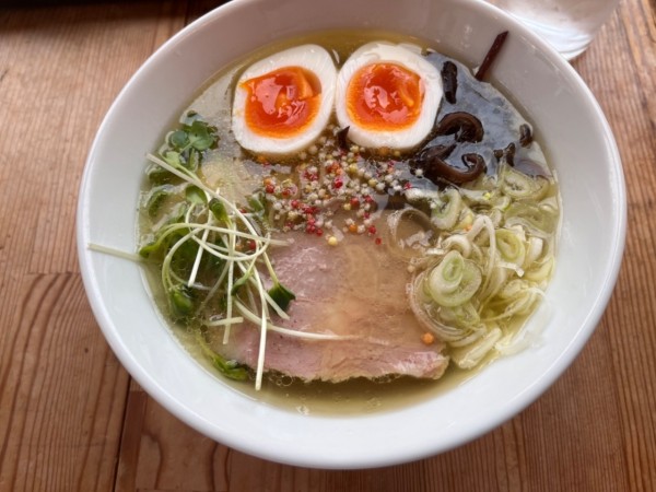 「極み塩味玉子付き1000円」@ホット・エアー・コーポレーションの写真