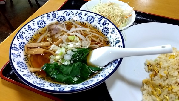 「半ラーメン（炒飯セットで８５０円）」@福園の写真