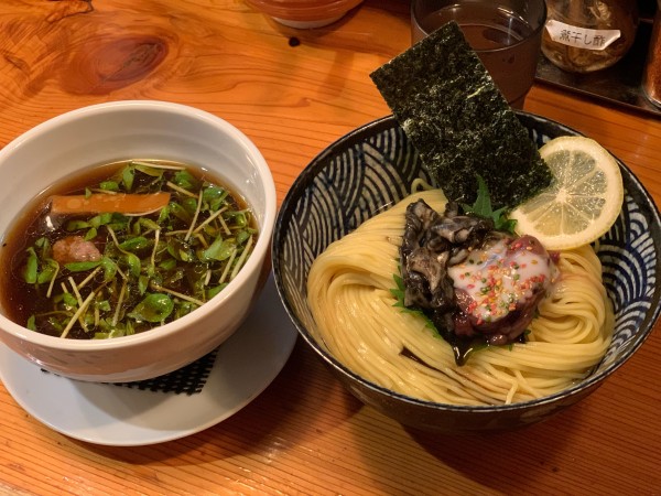 「烏賊の冷やしつけ麺「1日限定」」@麺堂にしき 新宿歌舞伎町店の写真