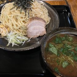 つけ麺中（1020円）