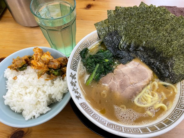 「ラーメン」@横浜ラーメン 裏武蔵家 西千葉本店の写真