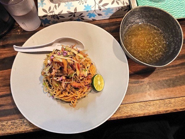 「ブリの冷製和えそば 出汁付き」@稲荷屋の写真