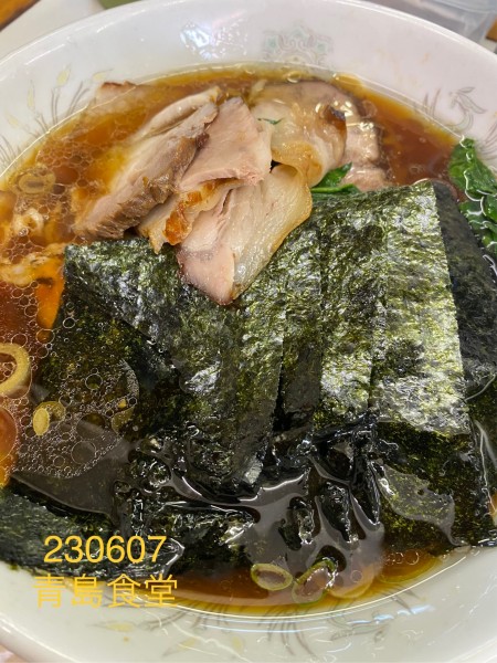 「ラーメン大盛850＋焼豚50+のり50」@青島食堂 秋葉原店の写真