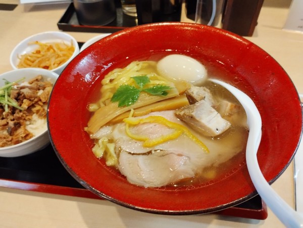 「真鯛とマグロ節 天然塩そば（熟玉のせ）」@だし廊 BUSHIの写真