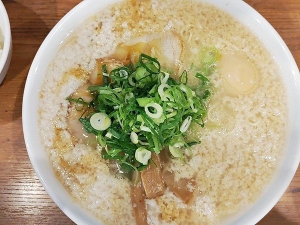 「ラーメン（脂多め）＋味玉」@らーめん一途の写真