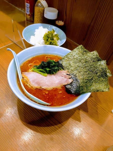 「ラーメン　うま辛変更」@横浜家系ラーメン 武蔵家 秋津店の写真