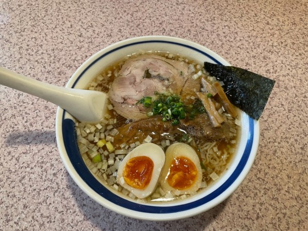 「しょうゆ（煮卵＋ナンコツ）」@支那そば 二階堂の写真