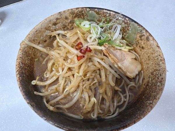 「もやし増しマジもやしそば(650円)」@えきめんや 京急川崎店の写真