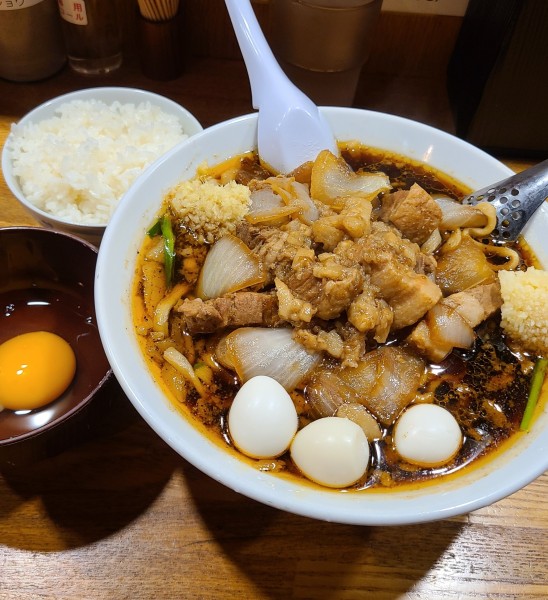 「スタ満ソバ¥900+生玉子¥60+まさお¥60」@元祖スタミナ満点らーめんすず鬼 赤坂店の写真