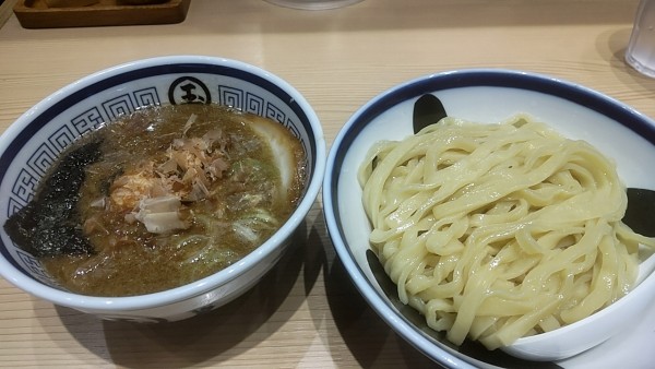 「濃厚魚介つけ麺」@らーめん玉 田町店の写真