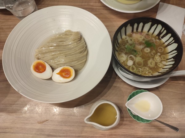 「味玉塩つけ麺・（昆布水トッピング）」@麺処 ほん田 秋葉原本店の写真