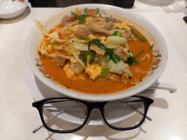 「豚辛ラーメン(かため)」@餃子の王将 蒲田東口店の写真