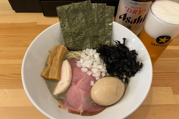 「濃厚煮干らーめん+のり+ビール」@煮干らーめん 川むらの写真