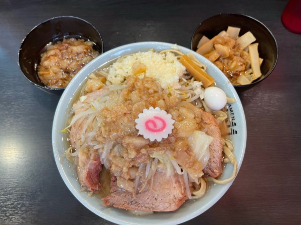 「豚増しラーメン➕あぶら増し➕あぶら入りメンマ」@自家製麺 No11の写真