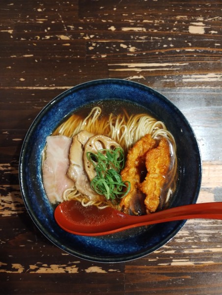 「醤油ラーメン(ノンアルコールビール)」@六紋銭エッセンスの写真