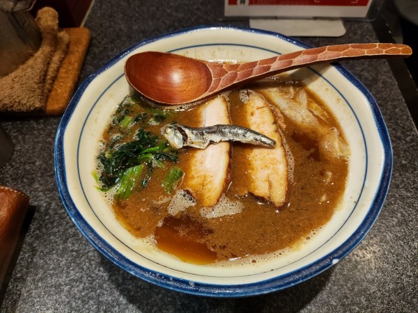 「かけ　並」@烈志笑魚油 麺香房 三くの写真