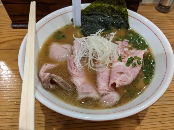 「鶏だしチャーシュー麺（醤油）」@城下町 どすんの写真