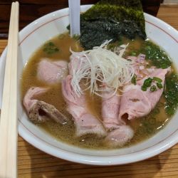 鶏だしチャーシュー麺（醤油）