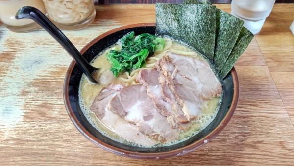 「チャーシューメン（並）」@横浜家系ラーメン らっち家の写真