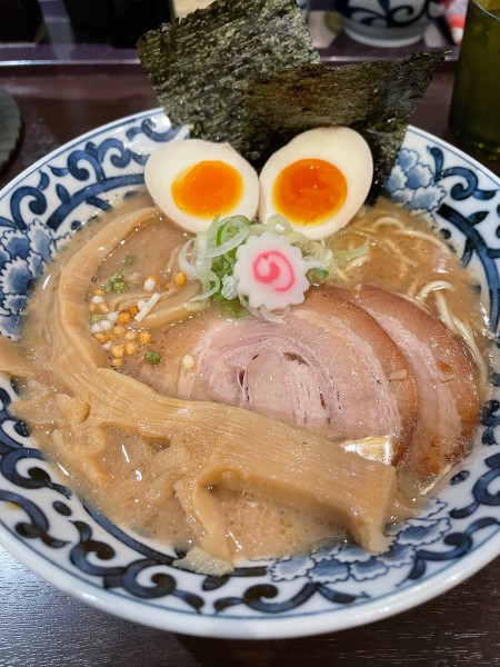 「濃厚東京駅ラーメン」@東京駅 斑鳩の写真