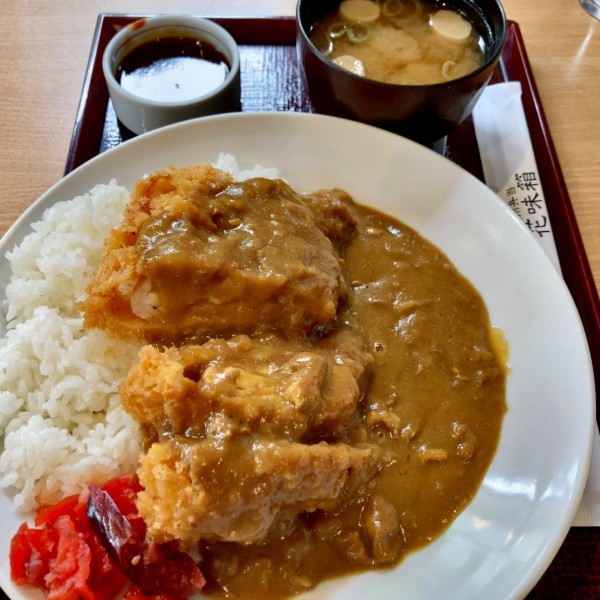 「厚切カツカレー￥900」@花味屋の写真