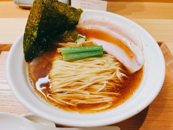 「粗節 うずわ醤油」@中華そば うお静の写真