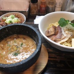 肉汁つけ麺（限定）➕チャーシュー丼