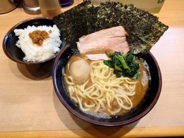 「高級のりらーめん味玉 ライス」@輝道家直系 皇綱家の写真