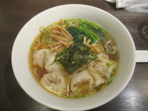 「ワンタンメン（800円）」@中華銘菜 餃子菜館の写真